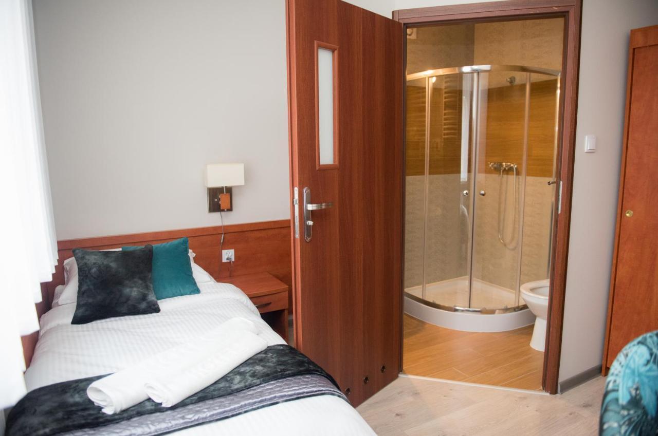 Geris Aparthotel Czestochowa Exterior photo